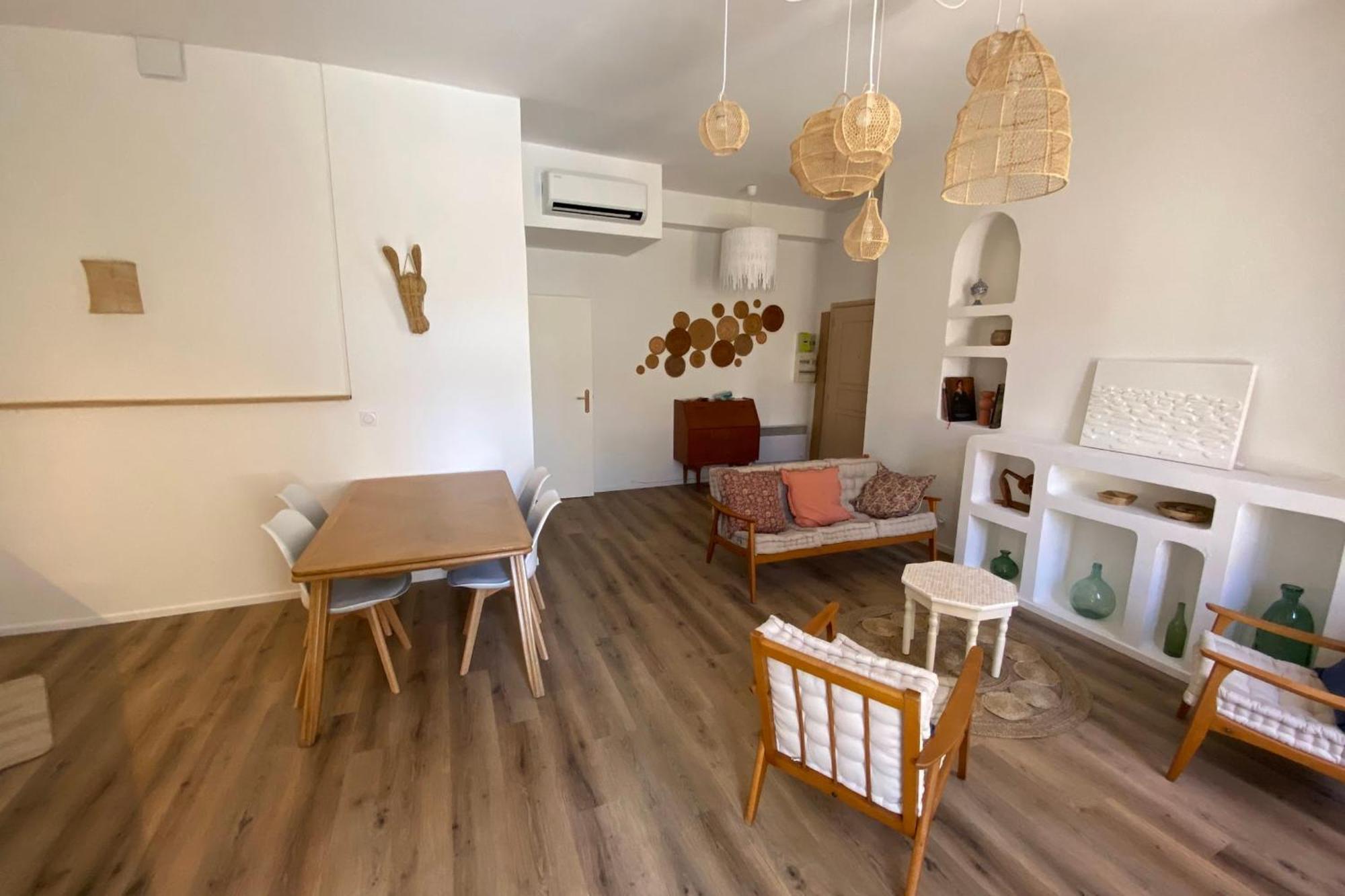 Groomi Le Boheme - Center Balcony And Air Conditioning! Μονπελιέ Εξωτερικό φωτογραφία